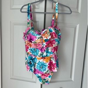 New never worn bathing suit